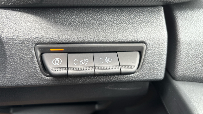 Nissan Primastar 30 L2 Diesel 2.0 dCi 150ps H1 Acenta Van Auto